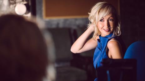 Пътешествие с Мила върху „Хартиена лодка в открито море“ 