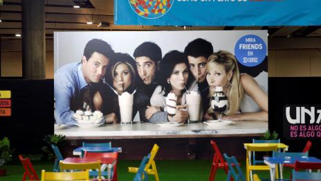 Матю Пери разкри кога да очакваме специалния епизод на „Приятели“