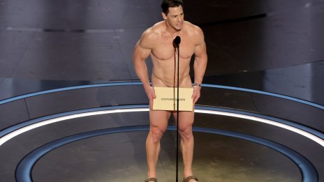 Шок на Оскарите: Джон Сина представи награда чисто гол