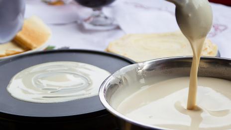 Смес за палачинки – как да я приготвите с кисело мляко? 