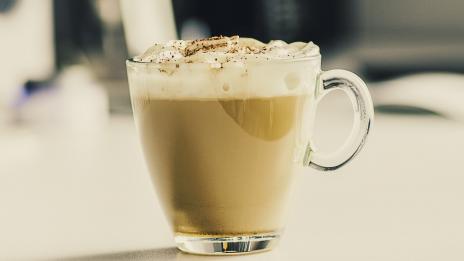 Как да приготвите: Мокачино с канела и какао 