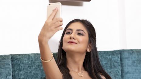 Качването на селфита причинява несигурност