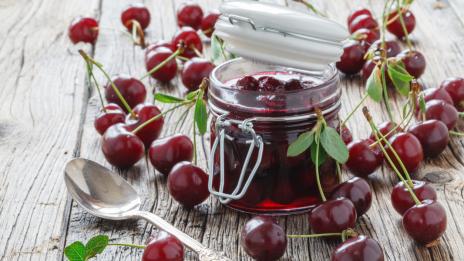 Сладко от вишни – как да го приготвим