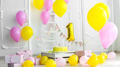 Евелин Костова празнува годинката на дъщеря си 