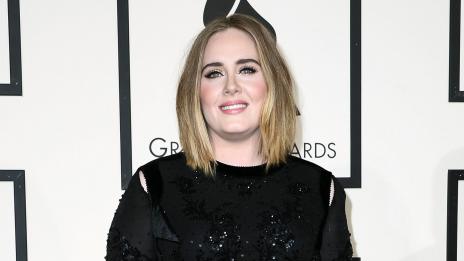 Адел поздрави приятелката си Никол, а феновете ѝ се възхитиха на тялото ѝ