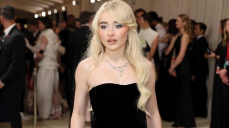 Горещи: Сабрина Карпентър и Бари Кеоган се награбиха в ново видео