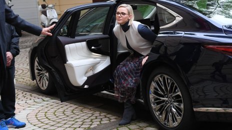 Бащата на принцеса Шарлийн: Тя е силна и ще се справи с проблемите