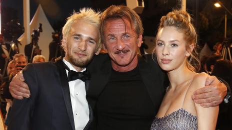 Шон Пен се ожени за 30 години по-млада актриса