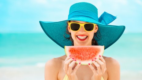 Диня: 4 доказани ползи за кожата и косата 