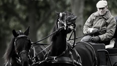 Кой ще наследи любимата карета на принц Филип?