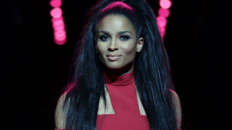 Сиара споделя за режима си в серия от видеа