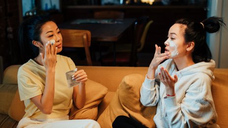 Грижа за кожата: 5 грешки, които правите вечер