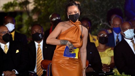 Барбадос стана република, Риана се превърна в националния ѝ герой