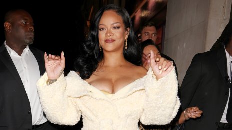 Тя е Робин Риана Фенти и може да носи каквото си поиска