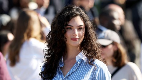 Блясък, красота и стил &ndash; Дева Касел с уникална визия на корицата на Vanity Fair Италия