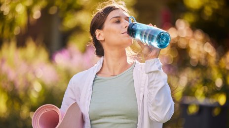 Вода – 5 начина да пиете повече през лятото