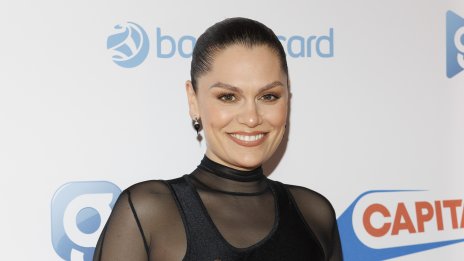 Смелост, вдъхновение и силен дух – Джеси Джей с първа поява след операцията и емоционална прегръдка с Кейт Мидълтън