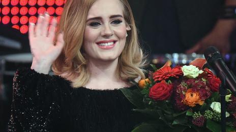 Чао, Скепта! Адел вече си има друг