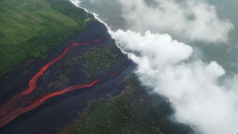Лава причини цъфтеж на водорасли в Тихия океан