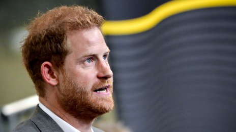 Принц Хари за първия си опит с жена, за алкохола и наркотиците, за смъртта на майка му