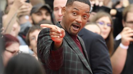 Звезден фитнес: Уил Смит се поти за стегнат корем