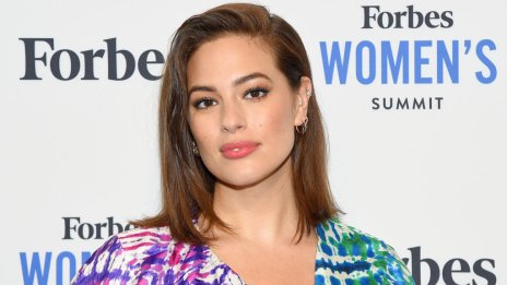 Четири месеца след раждането: Ашли Греъм се съблече за реклама