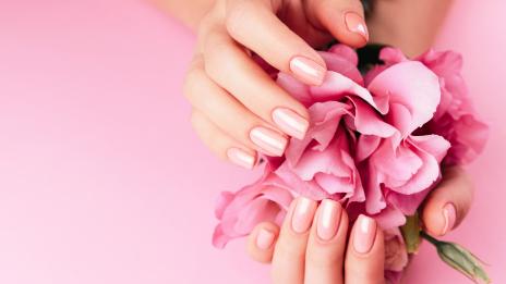 Маникюр в розово: 5 идеи, които да пробвате