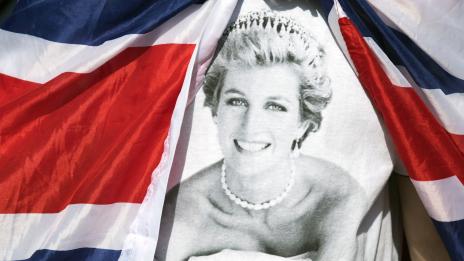 Стилът на принцеса Даяна вдъхновява млади дизайнери