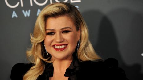 Кели Кларксън се развежда