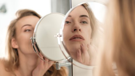 Пилинг след 40 – ексфолирате ли достатъчно? 