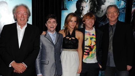 Актьорът Майкъл Гамбън, изиграл Дъмбълдор в „Хари Потър“, почина на 82 години