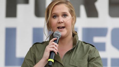 Ейми Шумър разкри защо не давала на баща си да вижда внучето