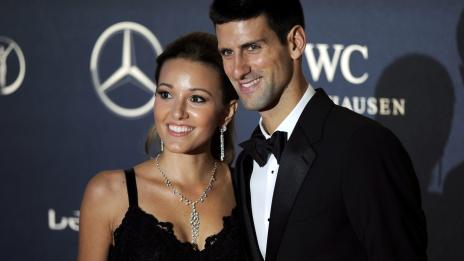 Ретро кадър: Джокович обсипал Йелена с 1001 рози