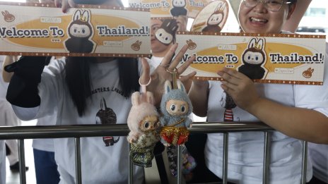 Labubu – какво се крие зад манията по зловещите играчки