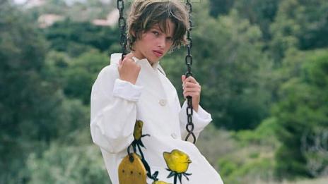 Дъщерята на Мила Йовович с първа фотосесия