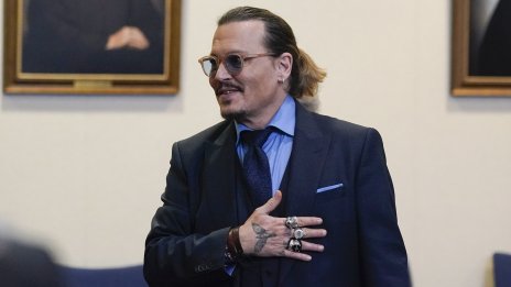 Холивуд се раздели в позициите си за Джони Деп и Амбър Хърд