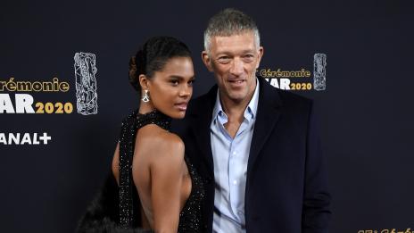 Щастлива семейна история: Венсан Касел, Тина Кунаки и едногодишната им дъщеря