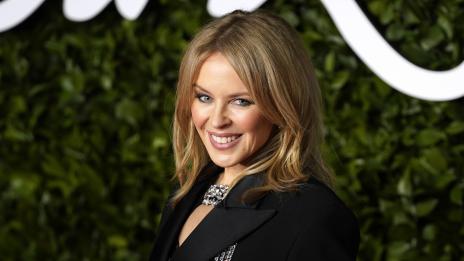 Кайли Миноуг отрече слуховете за годеж