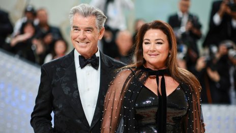 Най-щастливият ден – Пиърс Броснан и съпругата му празнуват 30 години заедно