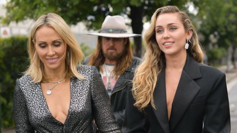 Майката на Майли Сайръс е щастливо влюбена в актьор от сериала „Бягство от затвора“