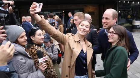 Принц Уилям с изненадваща поява в полски ресторант, подкрепи LGBTQ общността