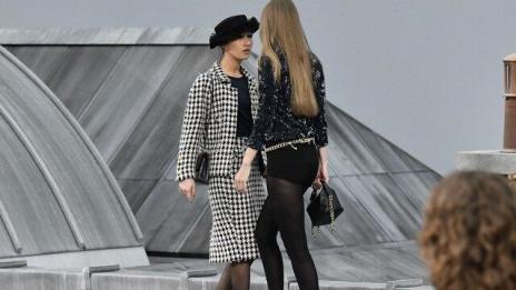 Комедиантката от ревюто на Chanel обвини Джиджи Хадид в грубиянство