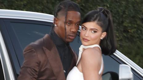 Горещите снимки на Кайли Дженър и Травис Скот