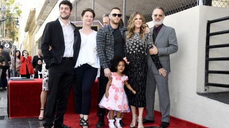 Синът на Том Ханкс и Рита Уилсън си хвана гадже – ММА боец