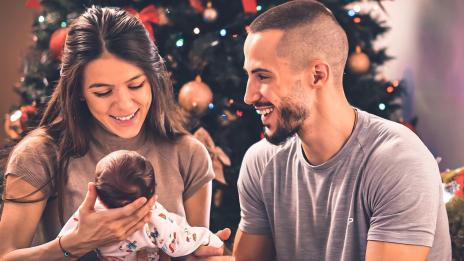 Бебето на Наум Шопов проплакало след секцио