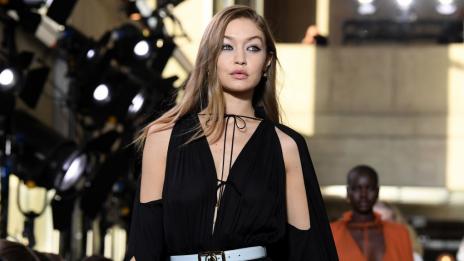 Бански 2021: Джиджи Хадид и дъщеря ѝ с еднакви модели