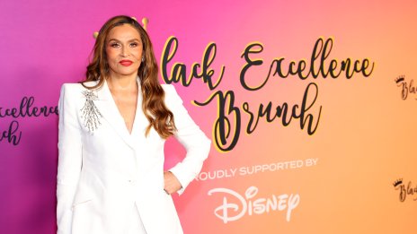 Тина Ноулс – подкрепяща любяща майка, която поставя децата си на първо място