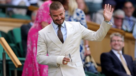 Дейвид Бекъм се появи с гипсирана ръка на тенис турнира „Уимбълдън“