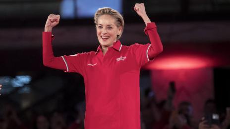 Шарън Стоун: Хората, които не носят маски, пратиха сестра ми в болница