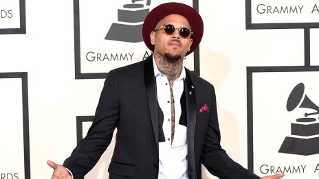 Крис Браун плати над 6 милиона долара за свободата си